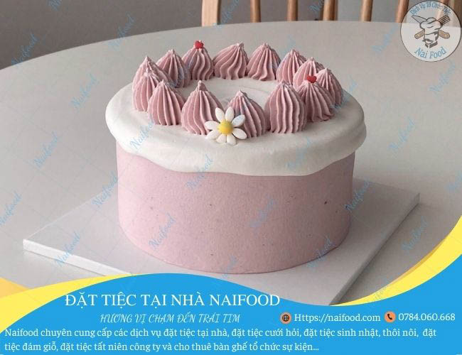Mẫu bánh sinh nhật đẹp và đơn giản tone màu hồng