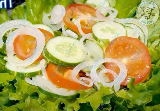 Salad trộn dầu giấm