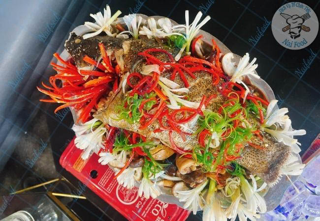 Món cá bống mú hấp Hongkong