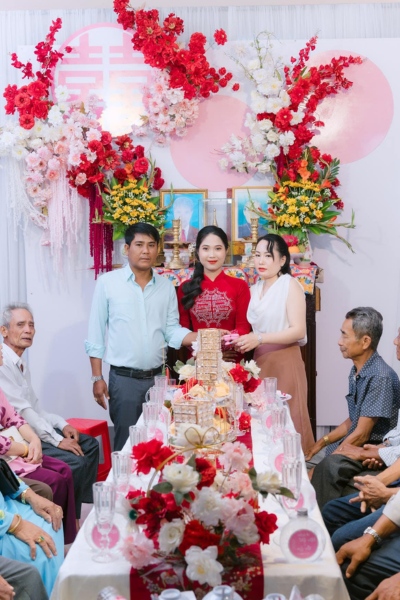 Dịch vụđặt tiệc đám hỏi tại nhà